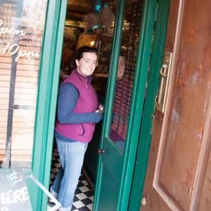 Meet your Posher, Laura